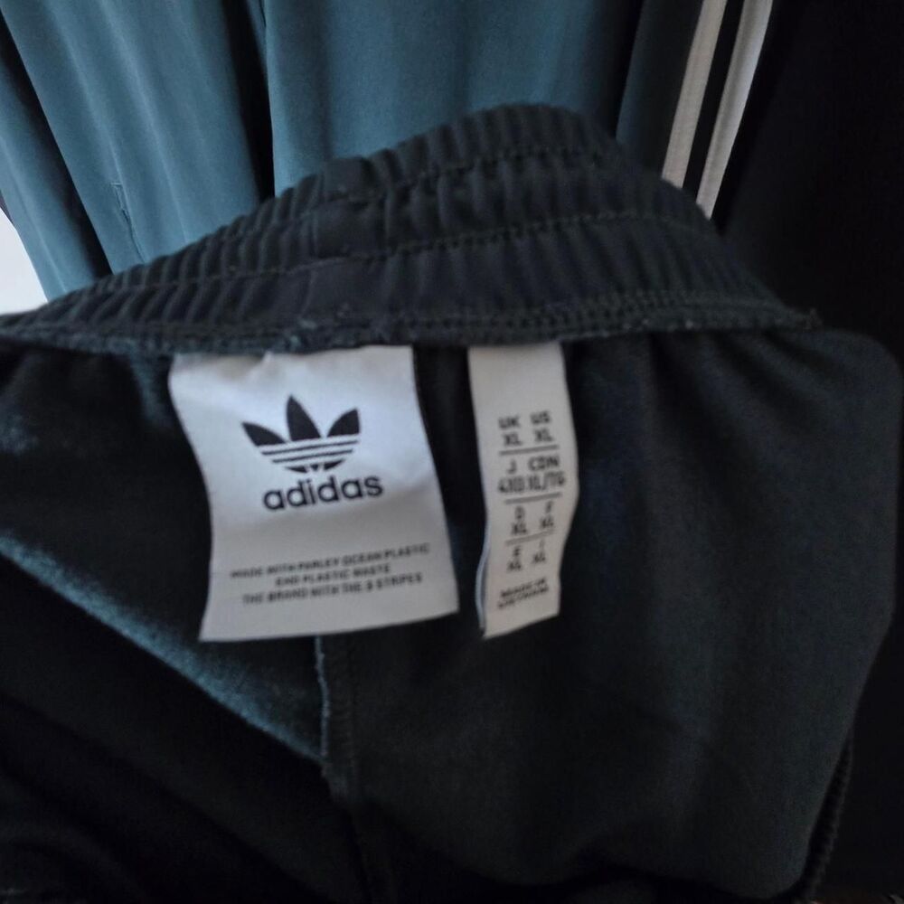 Adidas Men's Green Jumpsuit - Picture 3 of 3